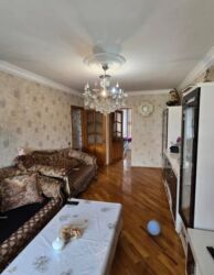 Uzunmüddətli kirayə mənzillər: Uzun muddetli kiraye verilir . Oz evimdi makler deyilem . Azadliqda — 4