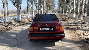 Volkswagen: Volkswagen Vento: 1992 г., Седан — 4