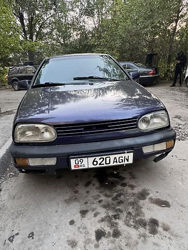 Volkswagen: Volkswagen Golf: 1994 г., 1.6 л, Механика, Бензин, Хэтчбэк — 3