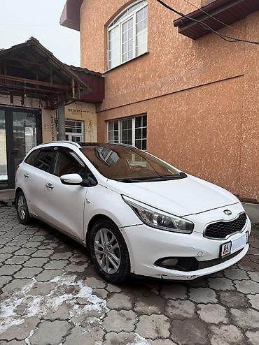 Kia: Kia Ceed: 2014 г., 1.4 л, Механика, Бензин, Универсал — 3