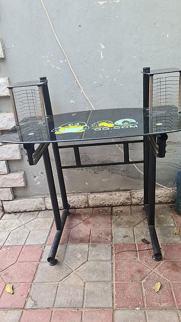 islənmis stullar: Kompüter masası, İşlənmiş, Açılan, Şüşə, Kvadrat masa — 3