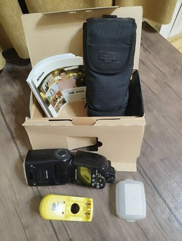 Объективы и фильтры: Nikon Speedlight SB-900 flaş seti Komplekt: - Nikon SB-900 i-TTL