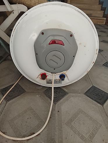 hamam kranti: AquaHot elektrik su qızdırıcısı (divardan asılan tip) - Marka/model — 2