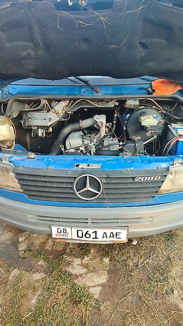 трактор запчас: Mercedes-Benz Спринтер: 1998 г., 2.3 л, Механика, Дизель — 2