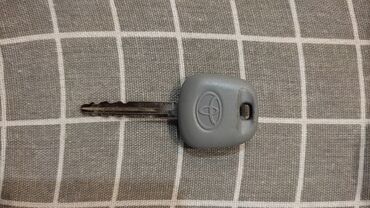 ключи от авто: Ключ Toyota 2003 г., Б/у, Оригинал