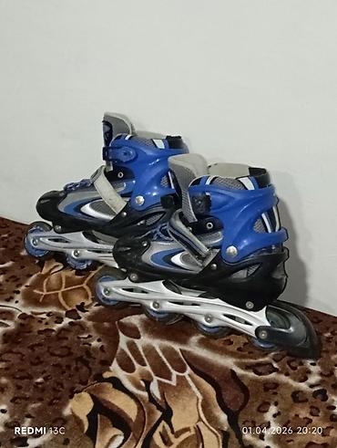 velo rama: İkisi 50 manatdı, tək qırmızı 30, tək göy 25. İnline konkis (roller — 3