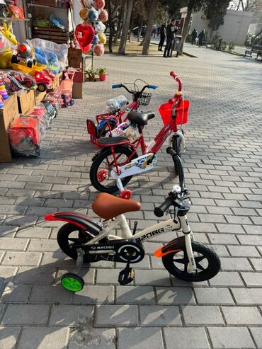 Uşaq velosipedləri: İşlənmiş İki təkərli Uşaq velosipedi 16", sürətlərin sayı: 1, Rayonlara çatdırılma, Ödənişli çatdırılma, Ünvandan götürmə — 6