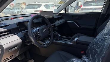Toyota: Toyota RAV4: 2026 г., 2 л, Вариатор, Бензин, Внедорожник — 6