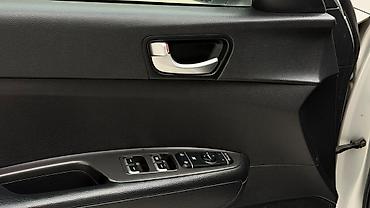 Kia: Kia K5: 2016 г., 2 л, Автомат, Газ, Седан — 9