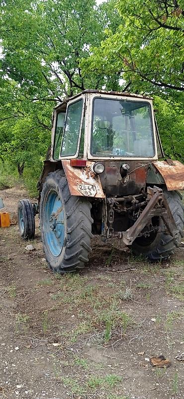 Арткы КУНдар: Нахаду стартер бар. Трактор колесный, кабина остекленная. Узкая — 3