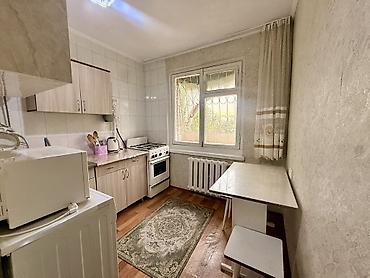 Продажа квартир: 3 комнаты, 63 м², 8 мкр 104 серия, 5 этаж — 2