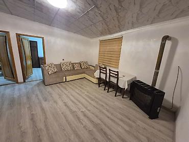 Abilov küçəsi 8 noyabr pr Naxçıvanskinin kuruquna çatmamış 3 otaglı