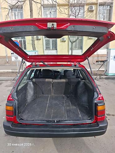 Volkswagen: Volkswagen Passat: 1989 г., 1.8 л, Механика, Бензин, Универсал — 11
