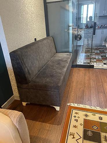 Divanlar: Divan satılır əla vəziyyətdədir az işlənib. ölçü 180*50 — 2