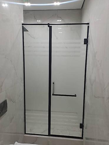 Душевые перегородки и ограждения: Стеклянные прямые душевые перегородки из закаленного стекла. Тип — 2