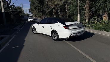 Продажа авто: Hyundai Sonata: 2019 г., 2 л, Автомат, Бензин, Седан — 3