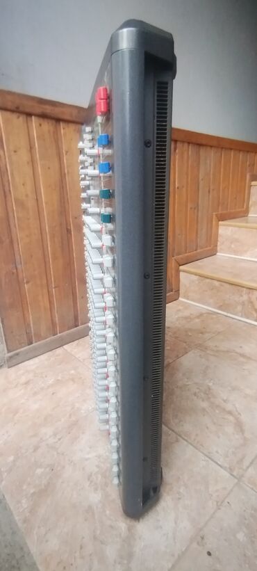 Mikşerlər: Dynacord PowerMate 1600 gücləndiricili mikser. Isteyen olsa 2 — 9