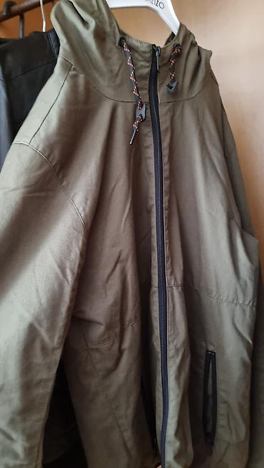 adidas jacket: Kişi üst geyimləri dəsti - Yaşıl kapüşonlu yüngül jaket: tam ön — 7