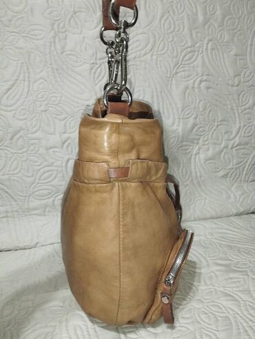 Torbe: Vrhunska kožna torba Uterque Prelepa torba španskog brenda Uterqü e — 5