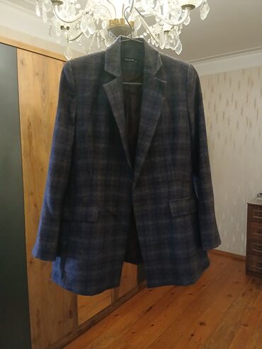 CD, DVD disklər və kassetlər: 1-i,1,azn. M,38,(R) İşlənmiş. 20,ədəddən,aşağı,mal,satılmiır — 16