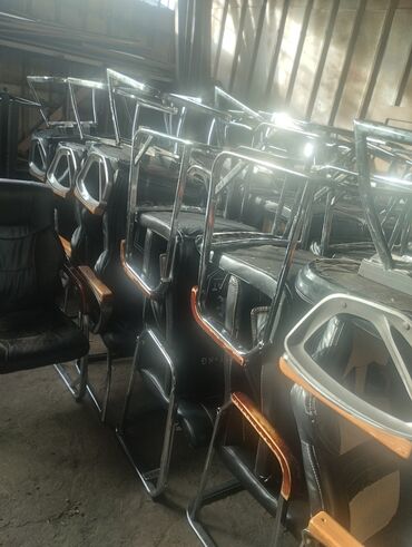 Игровые кресла: Игровое кресло, Б/у, Без колесиков, цвет - Черный, Экокожа — 7