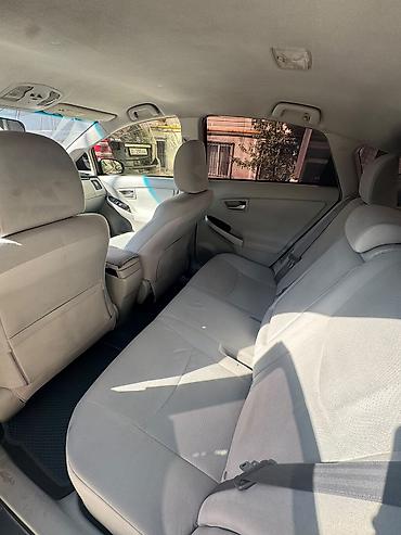 tayota progres: Toyota Prius: 2013 г., 1.8 л, Гибрид, Хэтчбэк — 6