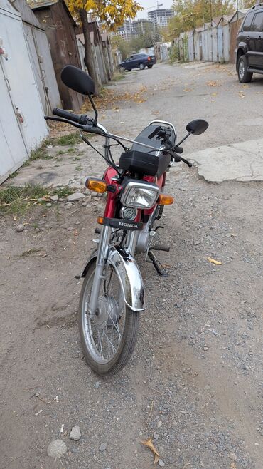 аккумулятор на электро скутер: Классический мотоцикл Honda, 125 куб. см, Бензин, Взрослый