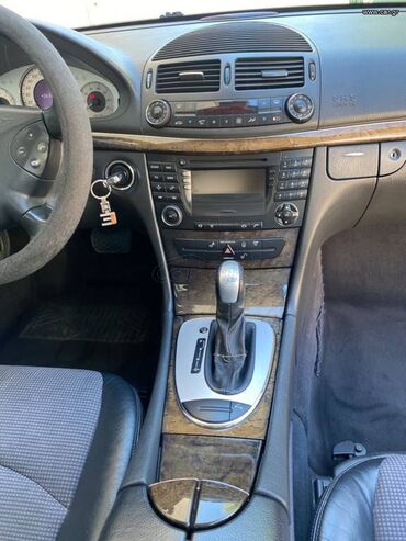 Mercedes-Benz: Mercedes-Benz E 200: 1.8 l. | 2004 έ. Λιμουζίνα — 15