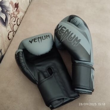 Əlcəklər: Venum boks əlcəkləri – 12 OZ təzə kimidi az işlənib cırığı zadı yoxdu — 9