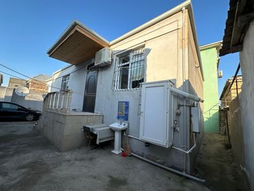 qum adasinda satilan heyet evleri: 3 otaqlı, 70 kv. m, Yeni təmirli
