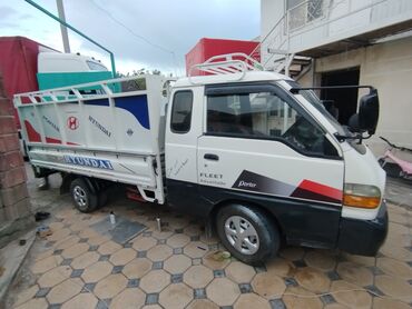 дом на колесах трейлер: Hyundai Porter: 2001 г., 2.5 л, Механика, Дизель, Van