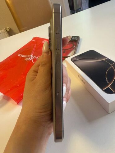 Apple iPhone: IPhone 16 Pro, Natural Titanium — 9