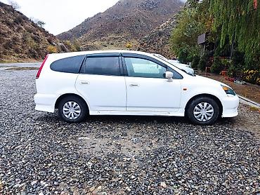 ижара авто: Honda Stream: 2002 г., 1.7 л, Автомат, Бензин, Вэн/Минивэн — 3