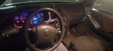 Hyundai: Hyundai Elantra: 2002 г., 2 л, Механика, Дизель, Хэтчбэк