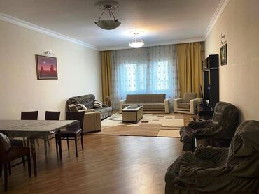 Mənzil kirayələyirəm: 4 otaqlı, 184 kv. m — 1