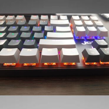 Игровая механическая клавиатура от JEDEL-GAMING - новая - с подсветкой