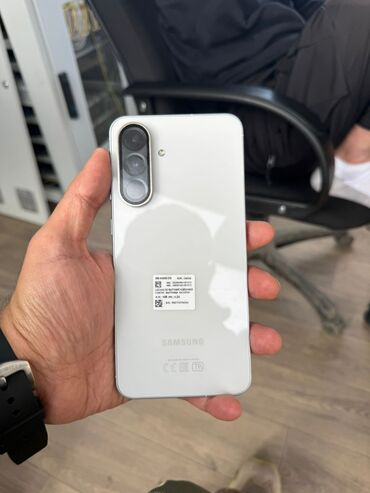 samsung j4 ekranı: Samsung Galaxy A56, 256 GB, rəng - Ağ, Sensor, İki sim kartlı, Face ID