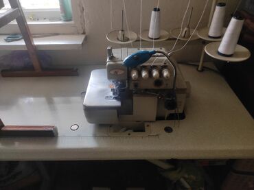 швейная машина jaki: Jaki 5 нитка и прямострочка Идеально работает все родное,шьёт