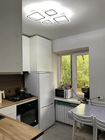 Продажа квартир: 3 комнаты, 58 м², ул. Ахунбаева / Малдыбаева 104 серия, 1 этаж, Евроремонт — 10