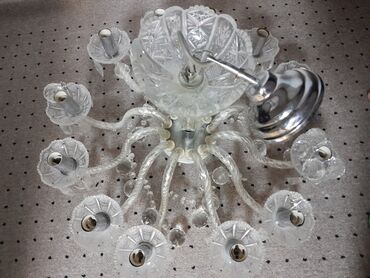 emsan xırdalan: Çılçıraq, 10 və daha çox lampa, Xrustal