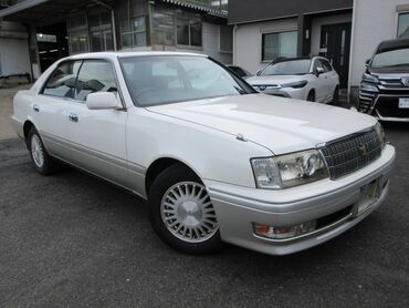 короб для саба: Toyota Crown: 1998 г., 2.5 л, Автомат, Бензин, Седан