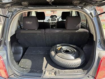 volvo fn: Toyota Ist: 2003 г., 1.5 л, Автомат, Бензин, Хэтчбэк — 5