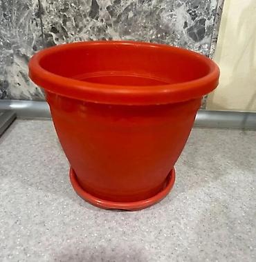 guller: Plastik gül qabları – 2 ədəd - Material: yüngül və möhkəm plastik - — 1