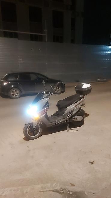 Скутеры: Макси-скутер 180 куб. см, Бензин, Б/у — 3