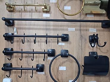 tualet kağızı: Vesilka hamam ucun - Material: metal, mat qara örtük - Komplektdə — 1