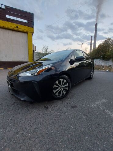 Toyota: Toyota Prius: 2019 г., 1.8 л, Вариатор, Гибрид, Седан