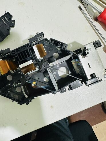 Digər ehtiyat hissələri: Proyektor lampaları və ehtiyat hissələri dəsti - Müxtəlif model — 50