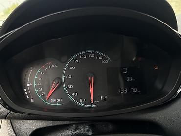 Chevrolet: Chevrolet Spark: 2018 г., 1 л, Вариатор, Бензин, Хэтчбэк — 12
