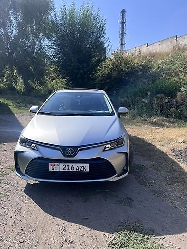prius plus: Toyota Corolla: 2019 г., 1.8 л, Вариатор, Гибрид, Седан — 2