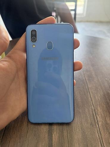 Mobil telefonlar: Samsung Galaxy A40, 64 GB, rəng - Göy, Barmaq izi — 1